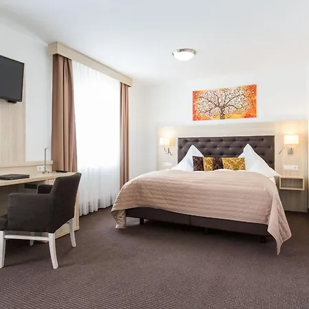 Parkhotel Bilm Im Glueck Am Stadtrand Hannovers מלון