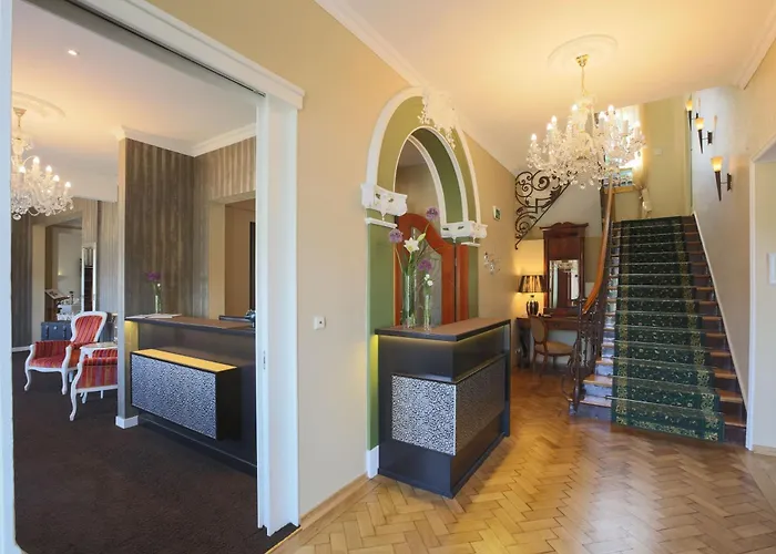 Parkhotel Bilm Im Glueck Am Stadtrand Hannovers Зенде