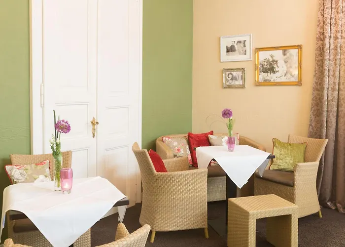 Parkhotel Bilm Im Glueck Am Stadtrand Hannovers Зенде