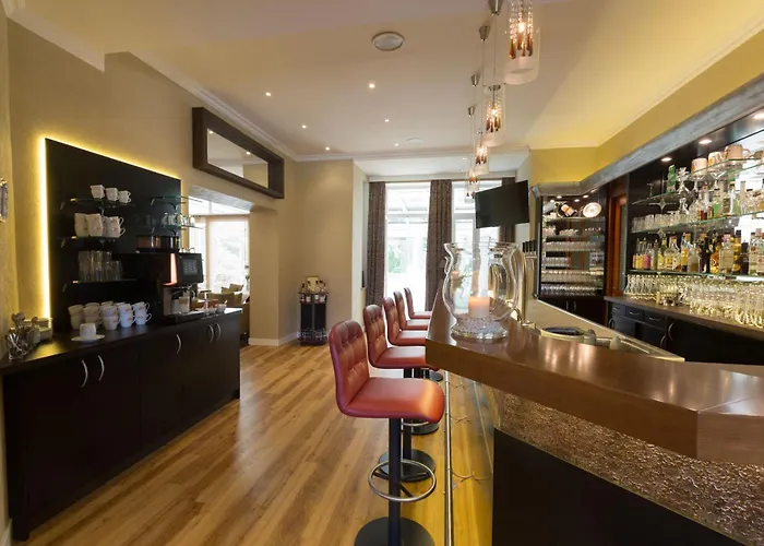 Parkhotel Bilm Im Glueck Am Stadtrand Hannovers Зенде